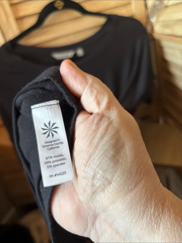 Athleta Black Dropped Short Sleeve Crewneck Tee Small - Image 3