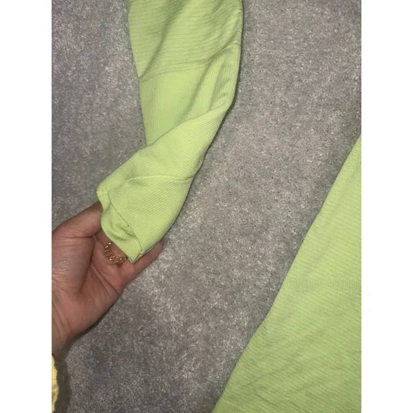 Lululemon Faded Zap Green swiftly tech 6 long sleeve - Image 4