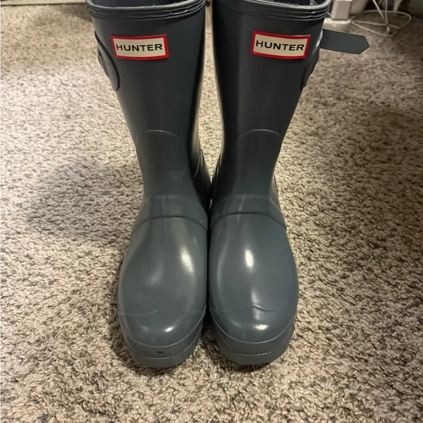 Hunter Women’s Original Short Gloss Rain Boots - Image 2
