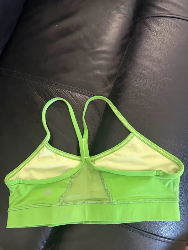 Lululemon sports bra size 6 - Image 2
