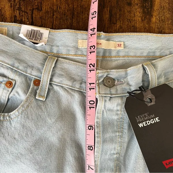 Levi's® High Rise Wedgie Straight Jean Size 32 - Image 10