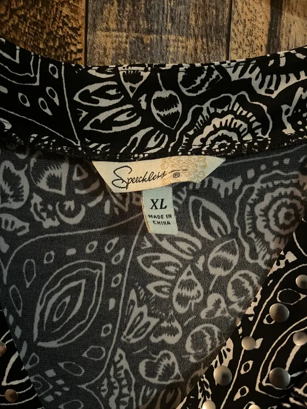 Speechless women's black blouse size XL SH - Image 4