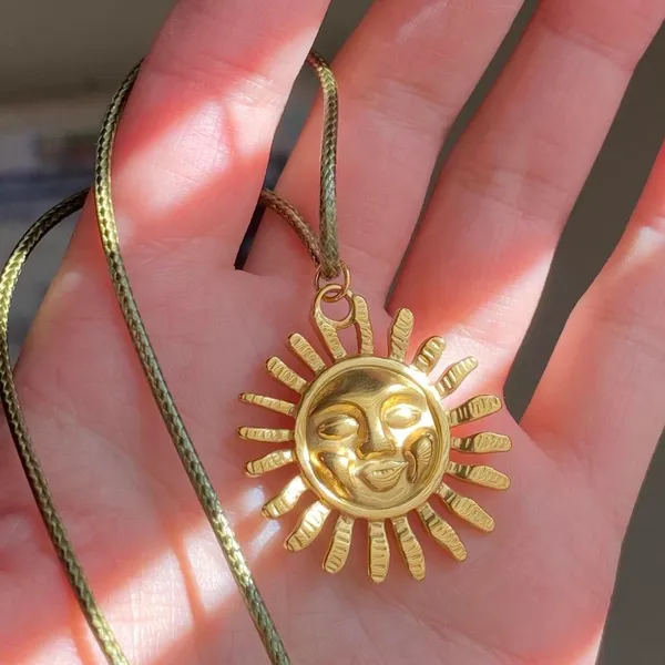 Handmade gold tone stainless steel sun boho retro vintage style necklace☀️ - Image 5