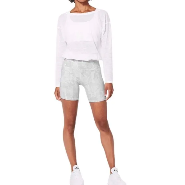 Size 8 Lululemon Train Times Short 6" Inseam Eternal Wave White / White - Image 13