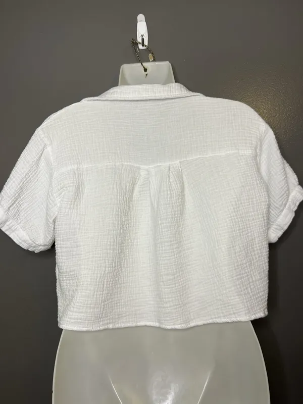 Love Notes Shirt Womens Small White Textured Gauze Button Front Cropped Top - Image 4