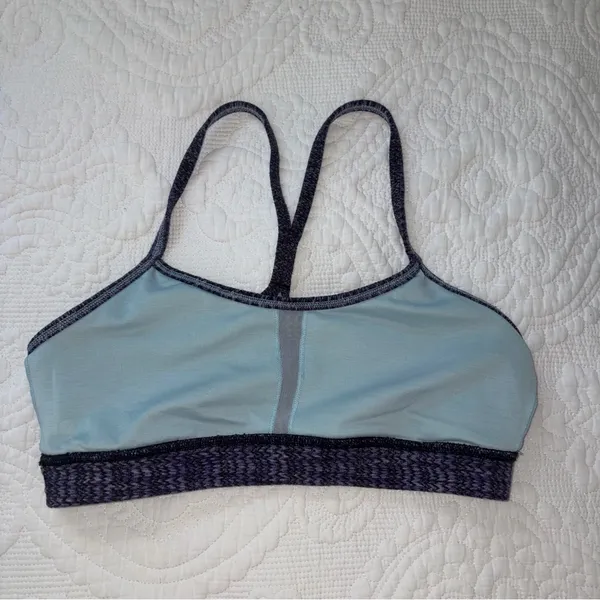 Lululemon Flow Y Sports Bra. Size: 6. Color: Ziggy Wee Purple. - Image 6