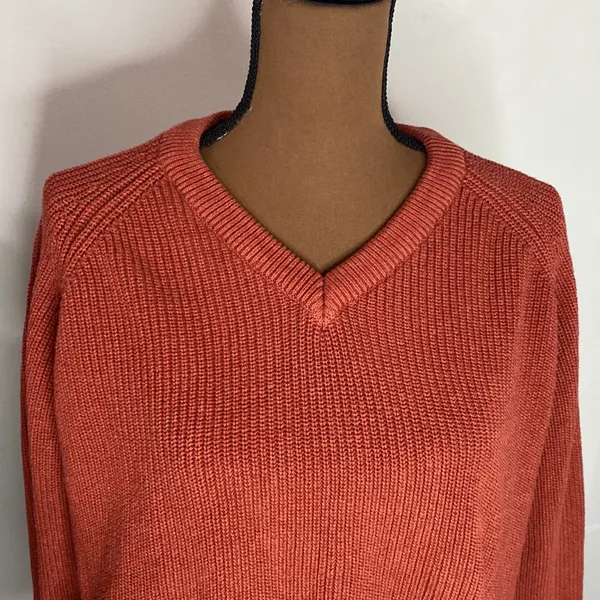Paul James cotton ribbed v-neck sweater in rust hue size S - Image 6