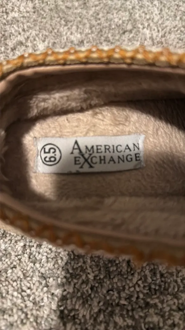 American exchange Ugg shoes Tan Size 6.5 - Image 4