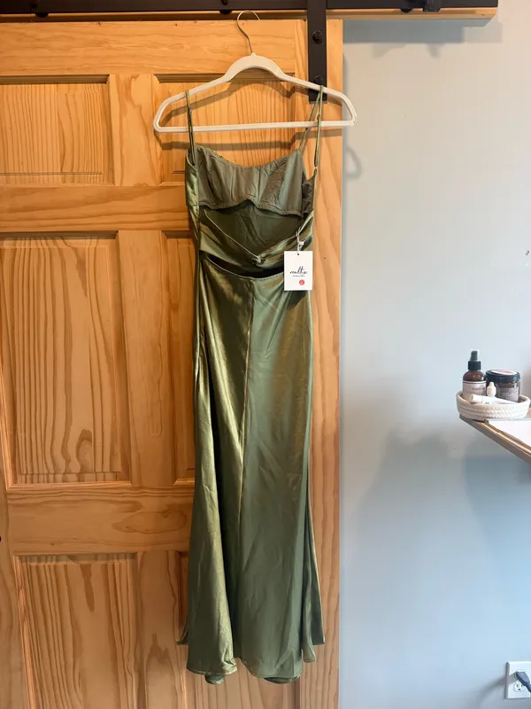 Amazon Cocktail Dress - Image 4