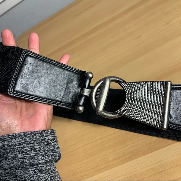 Black and‎ Silver Metal Hardware Women’s Belt - Image 2