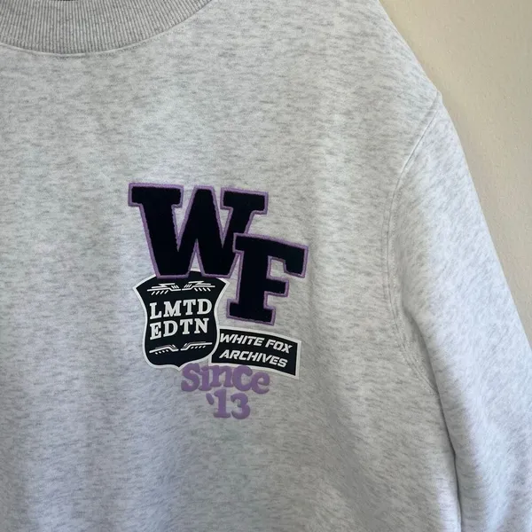 White Fox Gray Limited Edition Crewneck Sweater M/L Women Oversized - Image 3