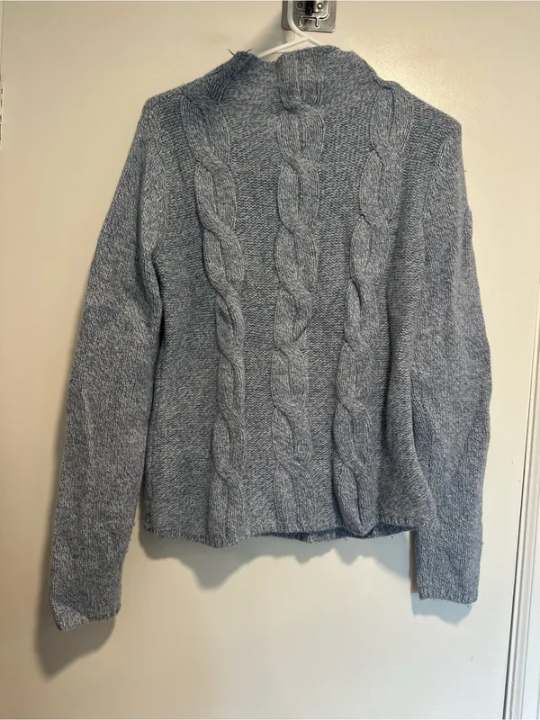 LL Bean blue chunky cable knit Sz:M mock neck wool/angora blend winter sweater. - Image 2