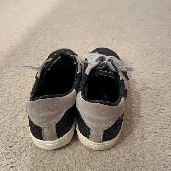 Vintage Havana Glitter Star Black Sparkle Sneaker, size 8 - Image 2