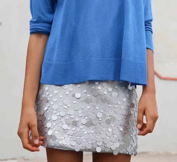 NWT Zara sequin mini skirt in silver. Size Large - Image 2