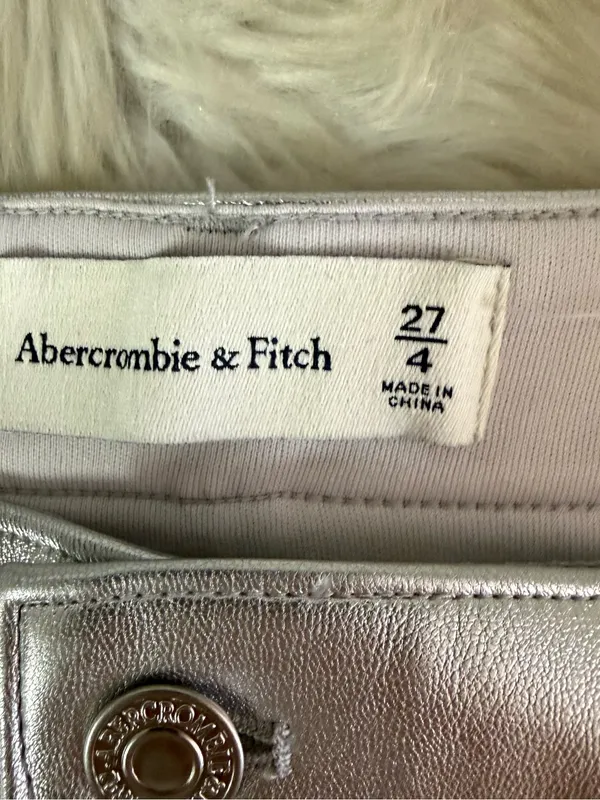 Abercrombie & Fitch Silver Metallic Mini Skirt Size 4 NWT - Image 4