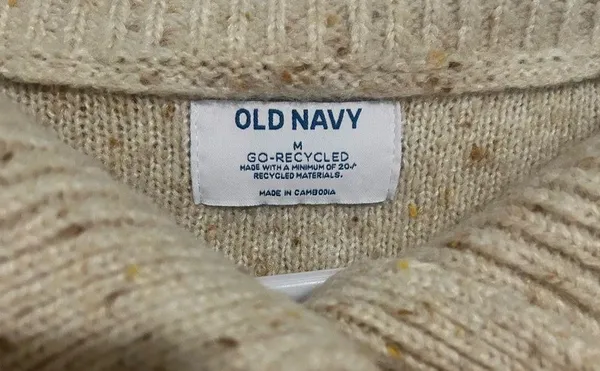 Old Navy Womens Speckled Button-Front Cable-Knit Sweater - Image 4