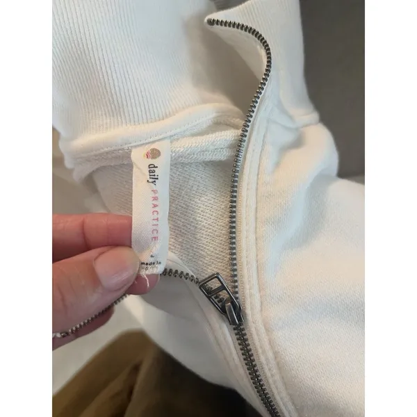 Daily Practice Women Sweater Vest Pullover White Cotton Zip Size L - Image 4