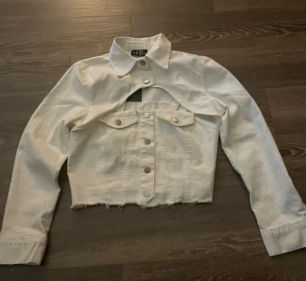 Revolve NWT Boutique New Moon White Crop Denim Jacket Bolero and Top. Size Small - Image 2