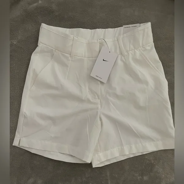 🦄NWT NIKE DRI-FIT Women's 5" Golf Shorts, XS - Image 2