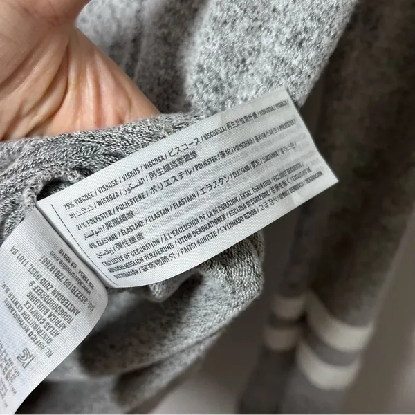 Hollister Women Gray Hoodie Sweatshirt Long‎ Sleeve Size Small - Image 4