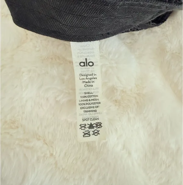 Alo Yoga Trucker Hat Black - Image 3