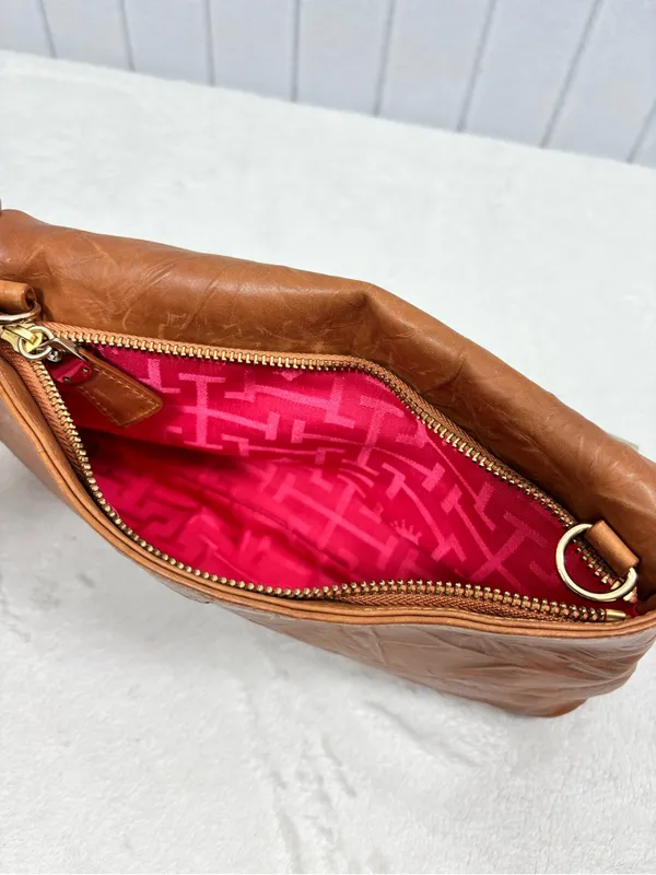 Elaine Turner Tan Brown Leather Clutch with Bamboo Accent - Image 6