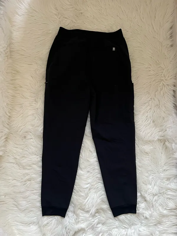 Fabletics Women’s Black Scrub Jogger Pants Size Medium  - Image 8