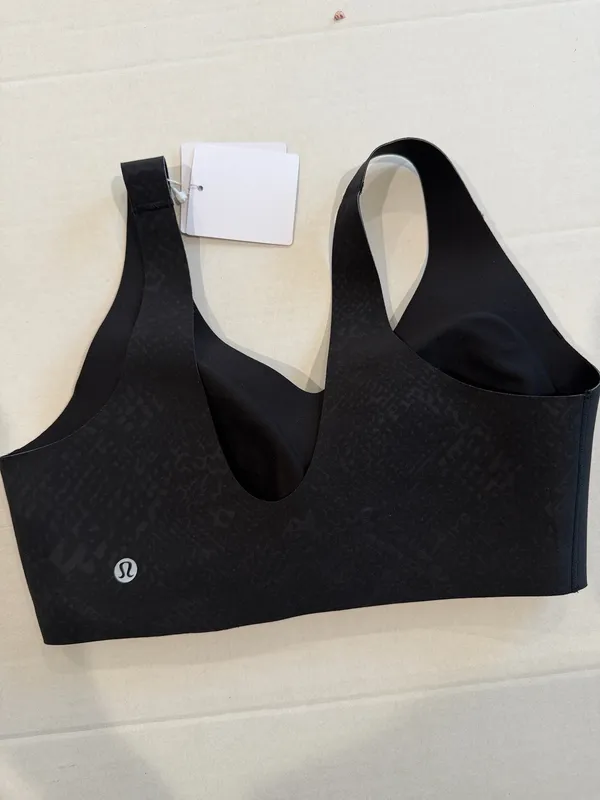 Lululemon glow up bra small - Image 9