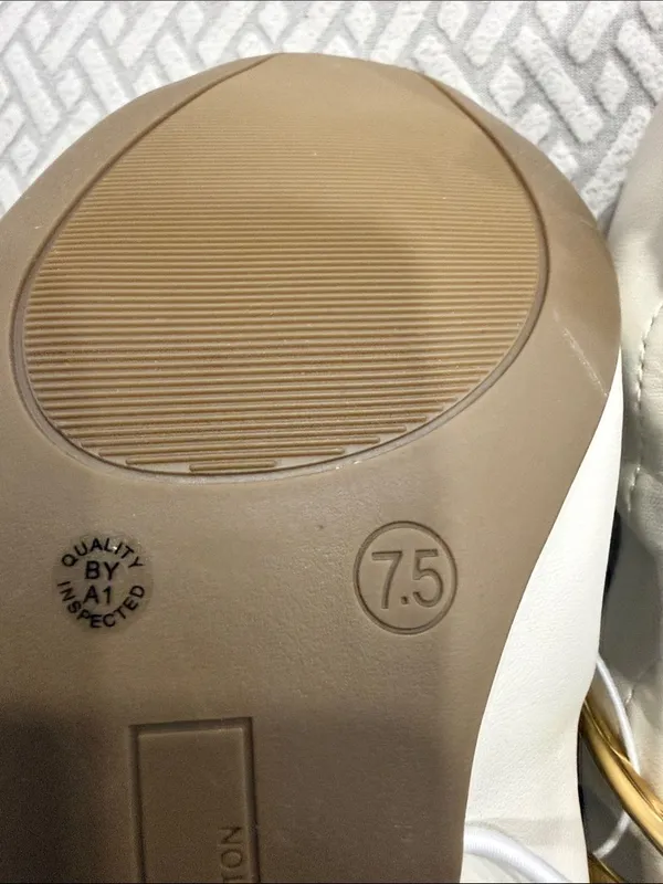 Worthington Ballet Flats Ballerina White Faux Leather Sz 7.5M Memory Foam Shoes - Image 9