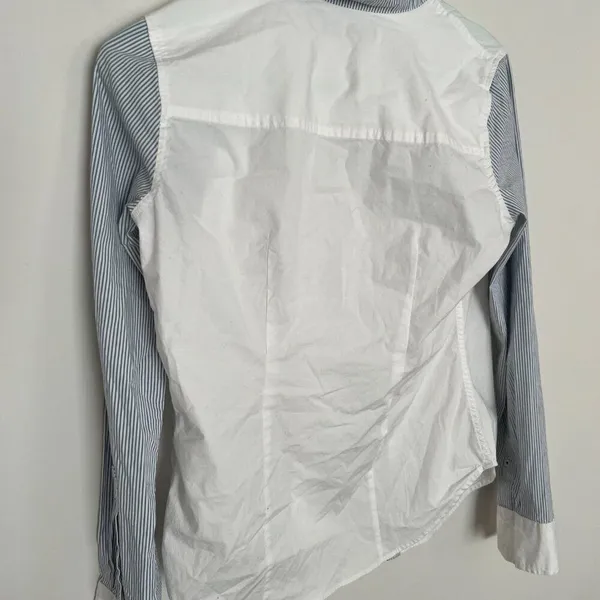 Abercrombie &‎ Fitch small button down top - Image 7