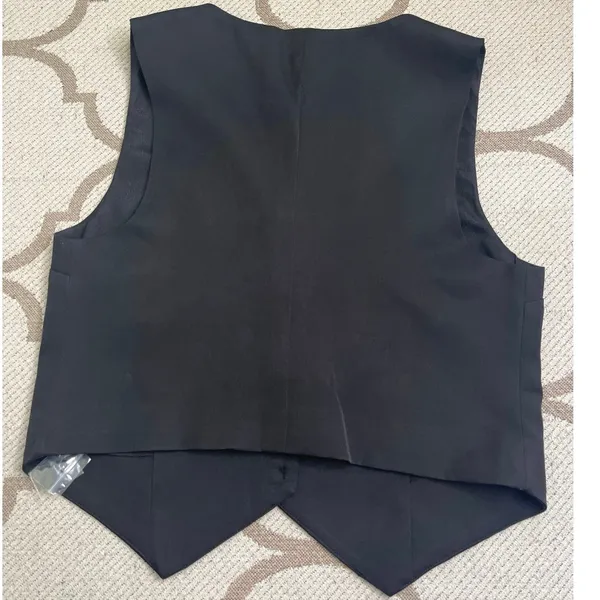 Lioness Gisele Vest Black Tailored Sleeveless Button Front Vest Size M NWOT - Image 3