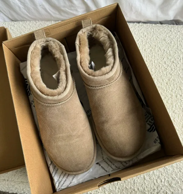 UGG Mini Boots - Image 5