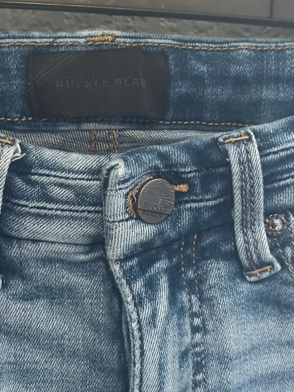 Buckle Jeans - Image 4