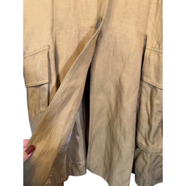 CAbi Beige Cotton Blend 3 Button Front Deep Pockets Lined Coat Women Sz M - Image 5