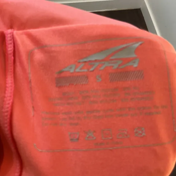 Altra Running Skort Coral Pink Built-in Liner Zipper Pocket Size S - Image 4