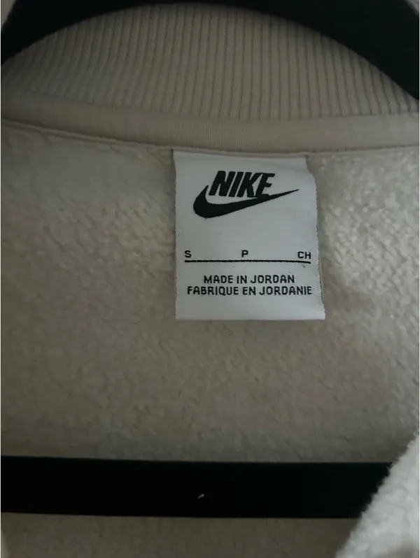 Nike Half-Zip Cropped Sweatshirt - Image 3