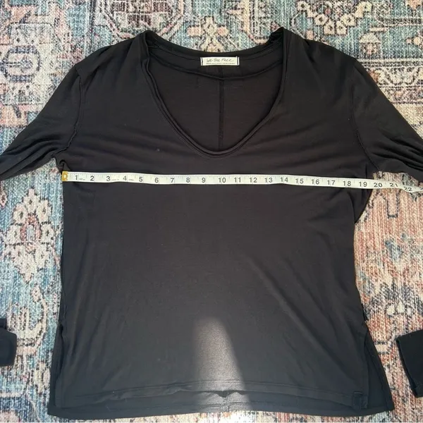 Free People Fresh and Clean Long Sleeve Tee in black Size Medium - Image 11