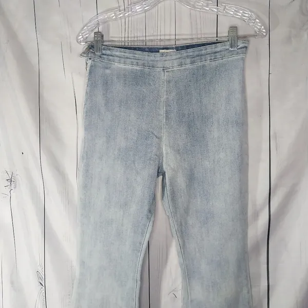 POL Light Wash Raw Hem High-Rise Boho Flared Women Jeans Size M - Image 3