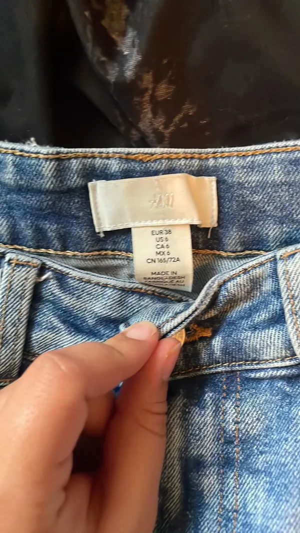H&M Shorts Denim High-Waisted - Image 2