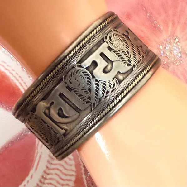 Vintage Tibetan Buddhist Om Mani Padme Hum Mantra Cuff Bracelet - Image 2