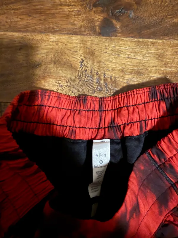 Lululemon Shorts Hot Hot - Image 2