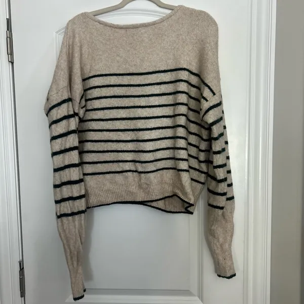 Madewell Stripe V-Neck Wedge Sweater - Image 5