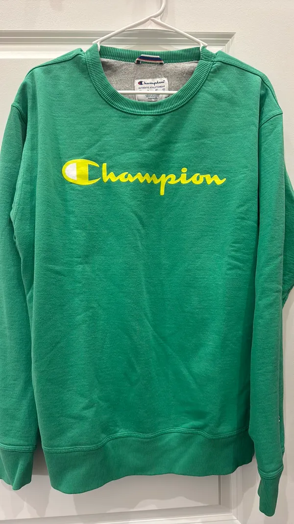 Champion Crewneck - Image 4