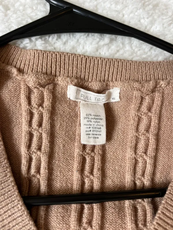 Cropped Sweater Vest - Image 3