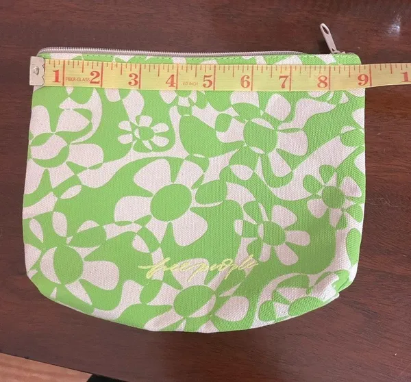 Brand new Free people makeup bag 💚 - Image 5