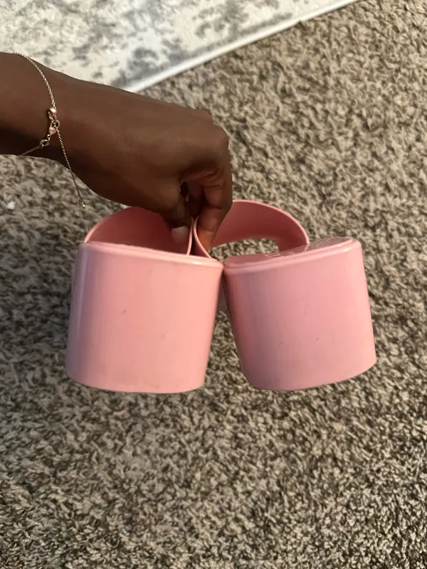 Gucci pink jelly sandals size 9 - Image 4
