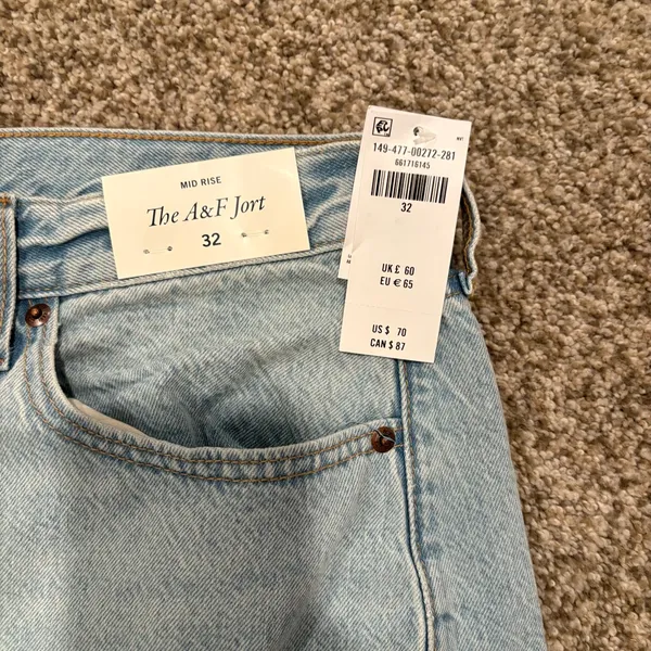 NWT Abercrombie & Fitch Mid Rise Jort | Size: 32 - Image 3