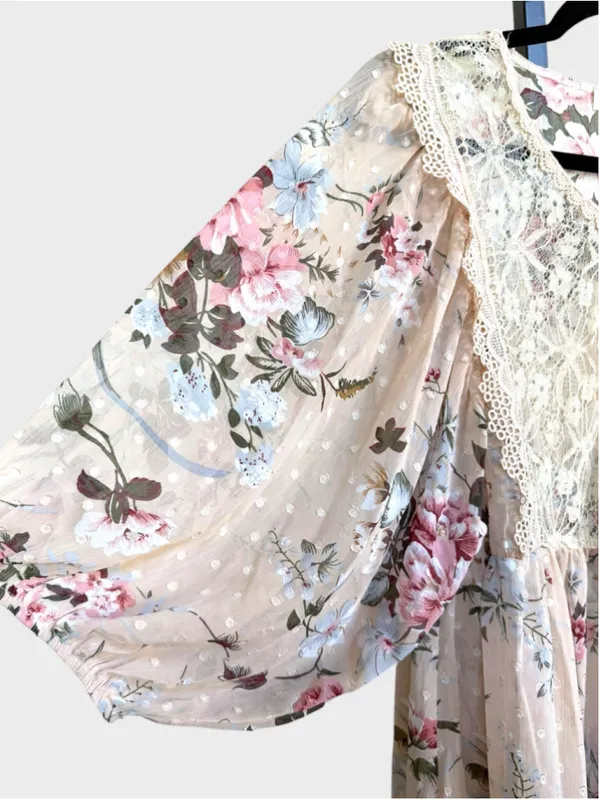 POL Floral Print Lace Detail 3/4 Sleeve Sheer Top Size S - Image 3