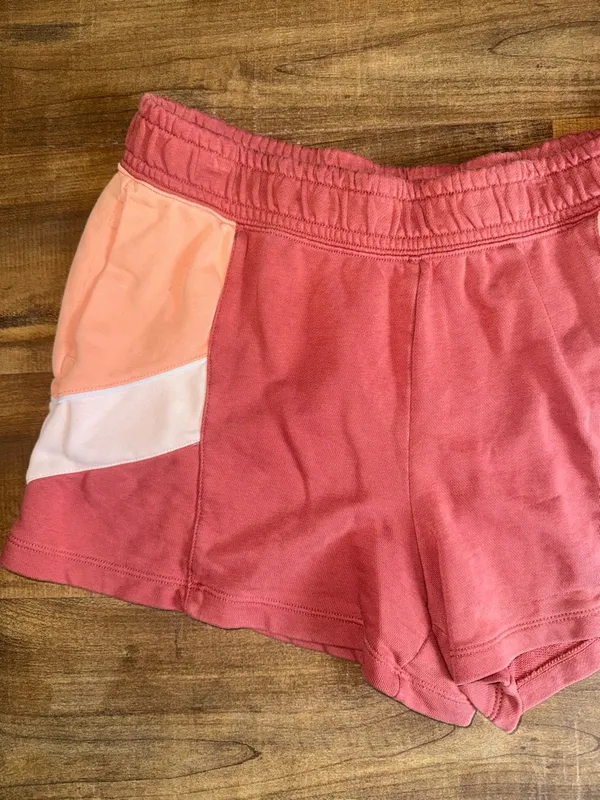 Nike Pink and Peach Athletic Shorts - Image 2