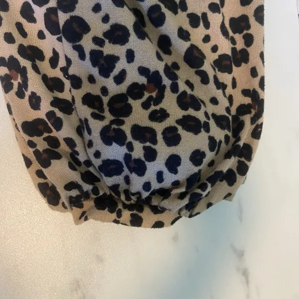 Moda Cheetah Animal Print‎ Top Blouse Womens Size M Long Sleeve Brown Mobwife - Image 8